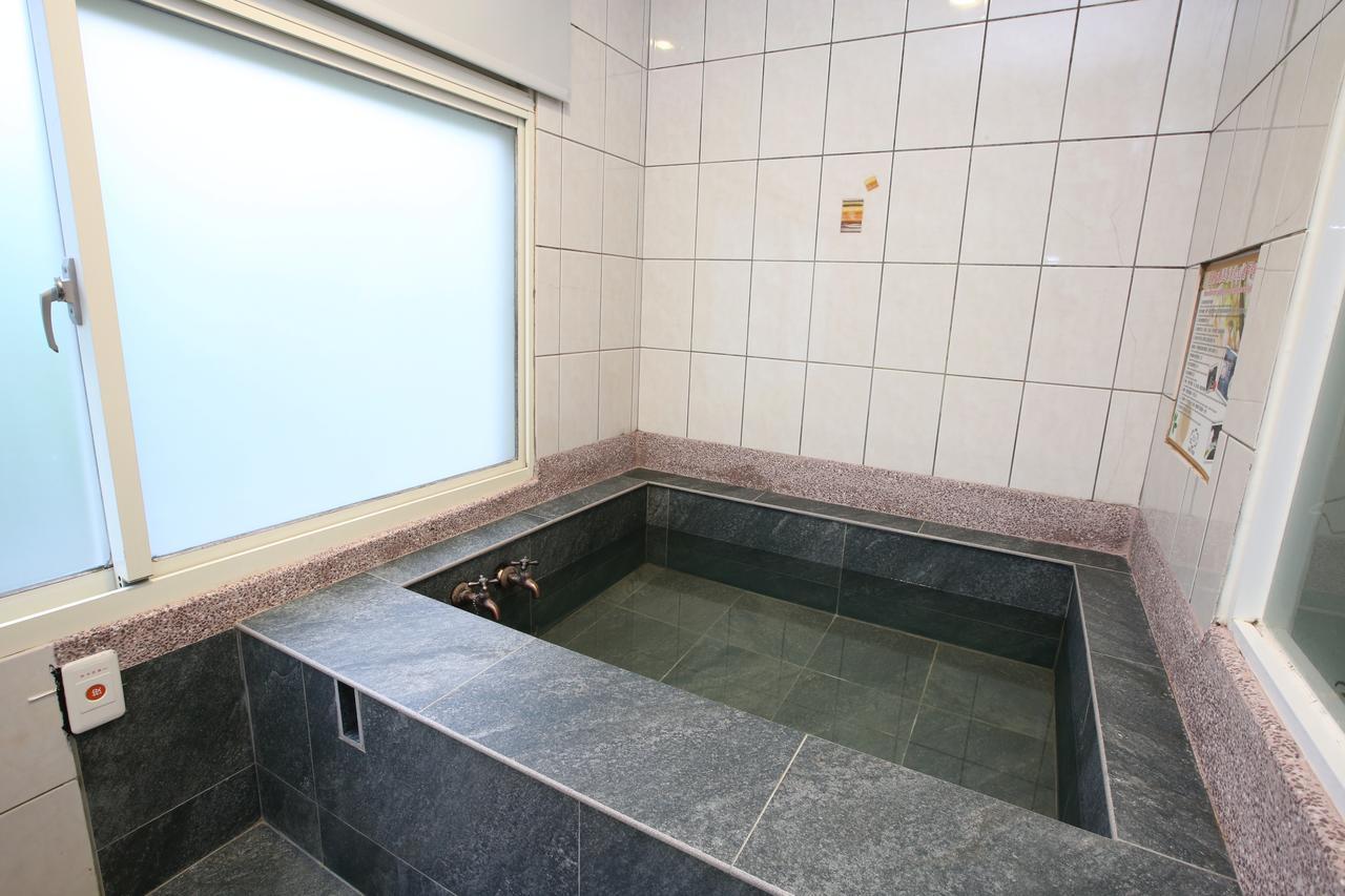 Cyuan Tang Hot Spring Hotel Jiaoxi Eksteriør billede