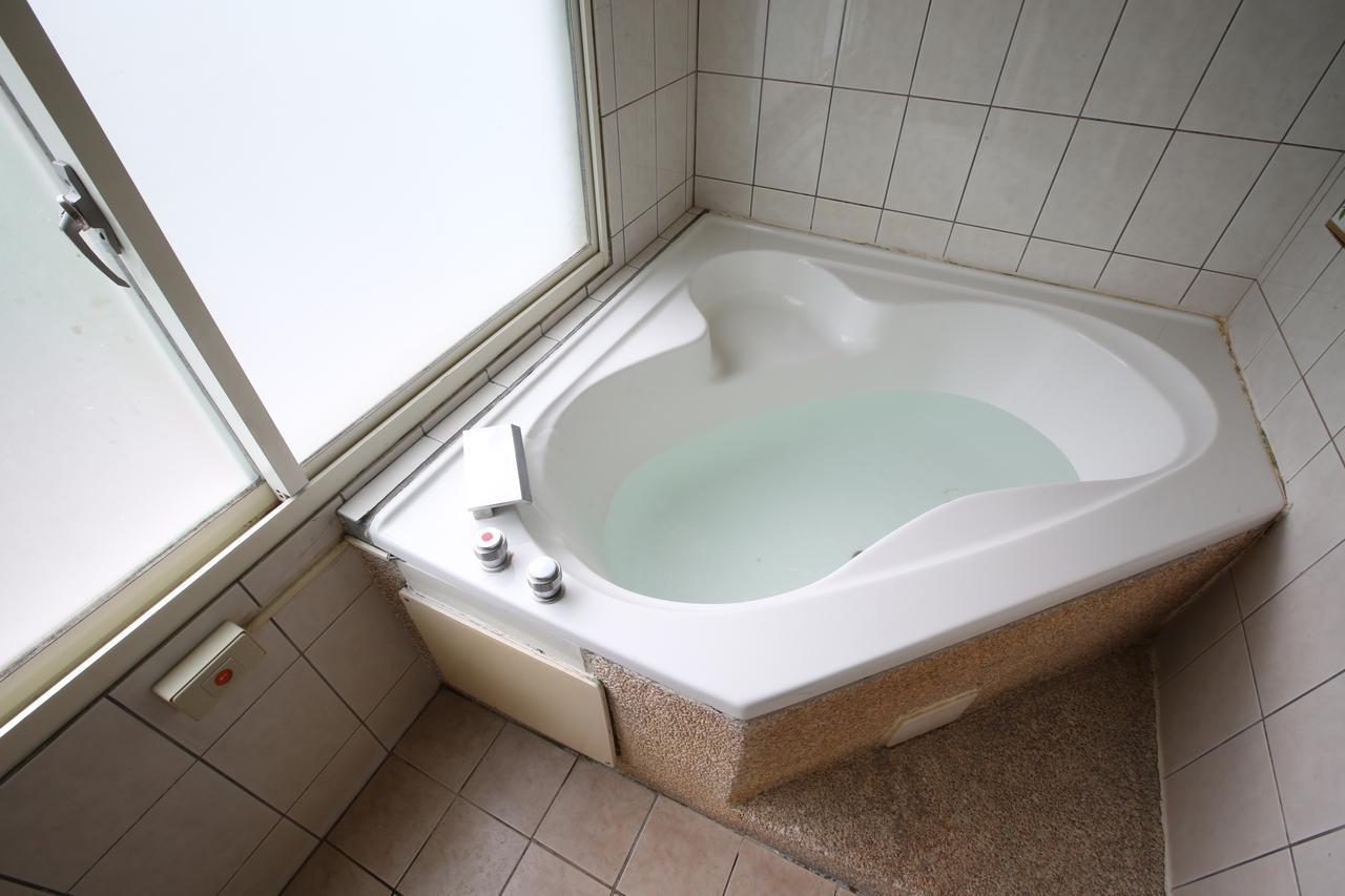 Cyuan Tang Hot Spring Hotel Jiaoxi Eksteriør billede